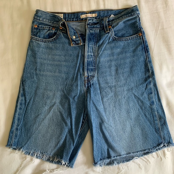 levi’s jean shorts - Picture 2 of 5